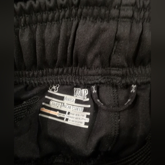 Under Armour boys training sports pants. Black. Size youth Small - Picture 7 of 11